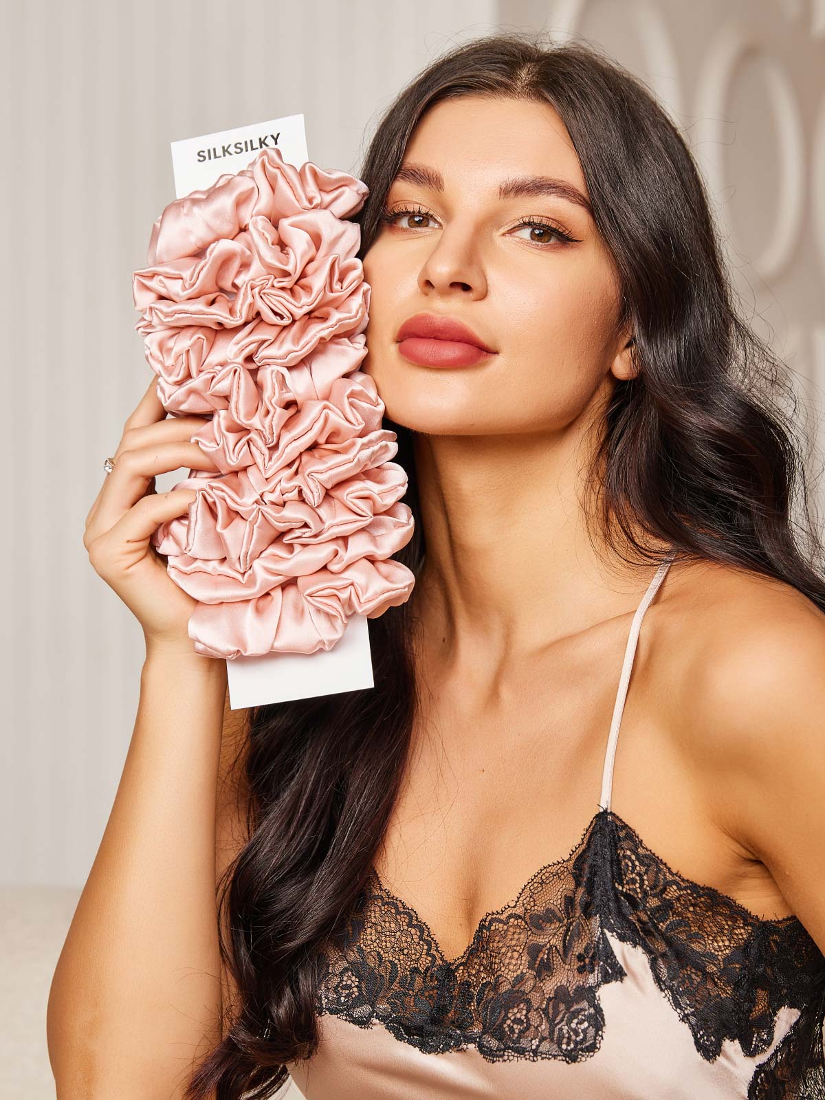 [Rosa] SilkSilky-IT 19Momme Seta pura Scrunchie 001