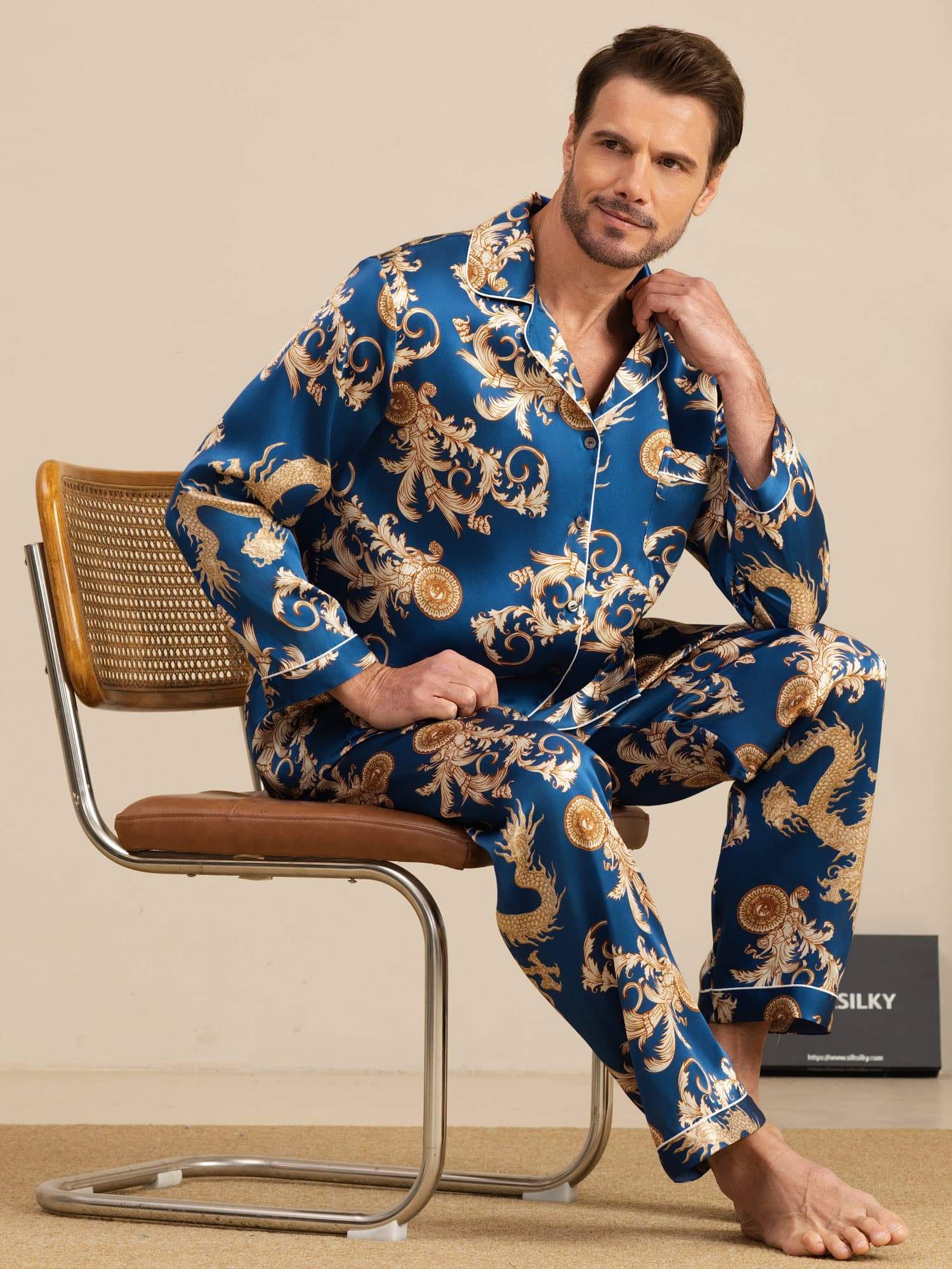 [Drago Navy] SilkSilky-IT Manica lunga Collo a Taglio Pigiami da uomo 001