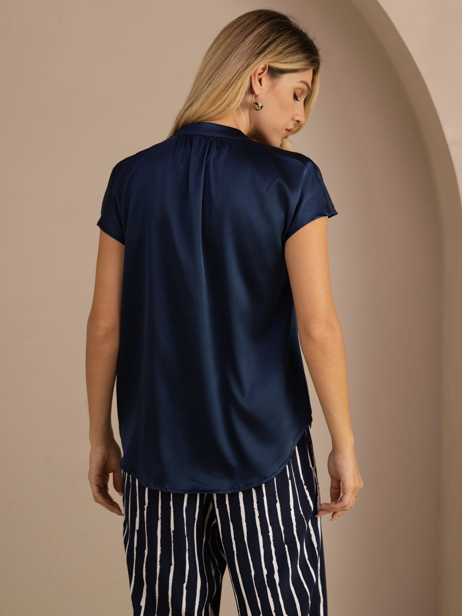 [Blu Scuro] SilkSilky-IT Short Sleeve Blouse 002