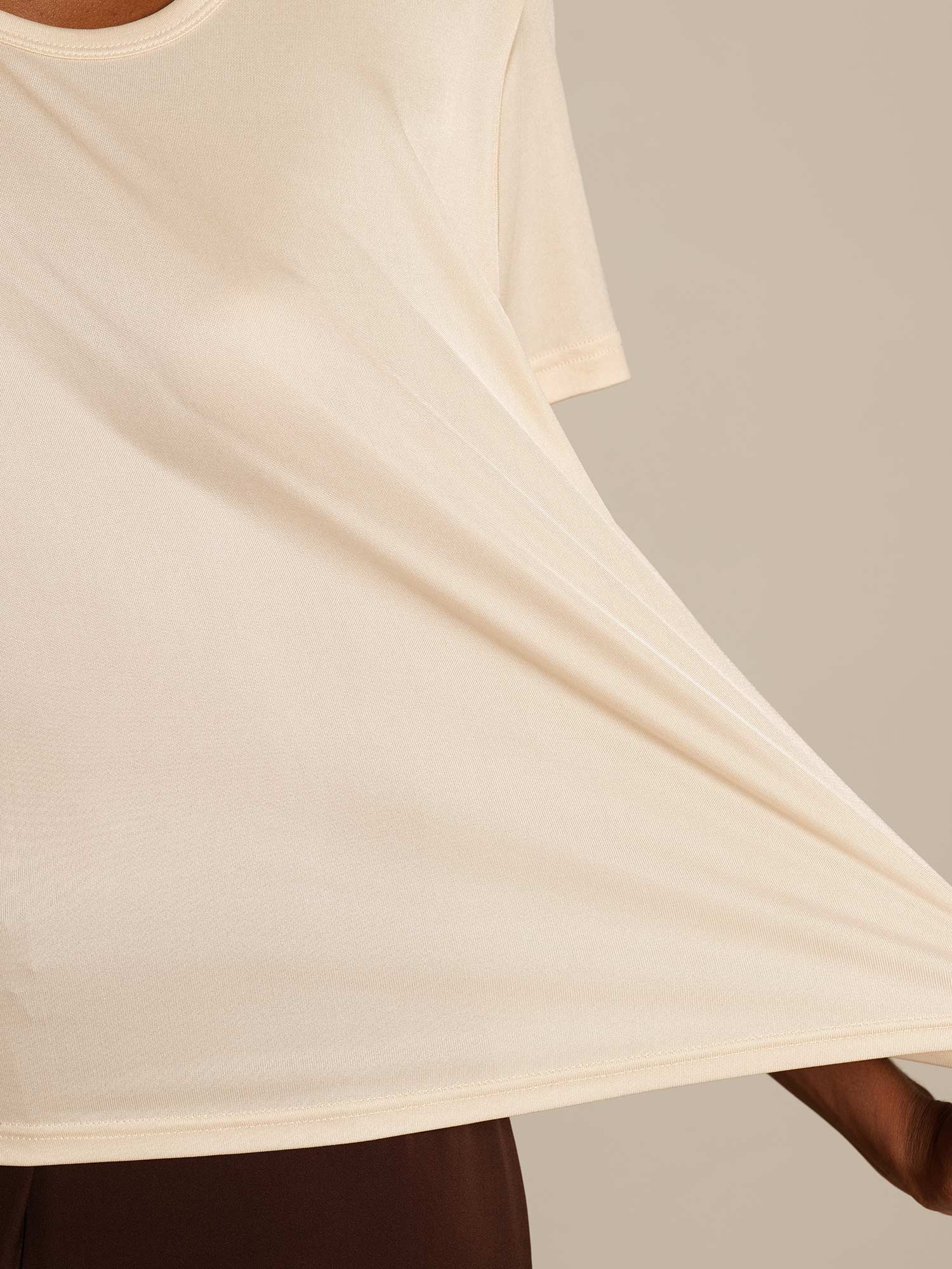 [Beige] SilkSilky-IT Maglia di seta Womens T-Shirt 004