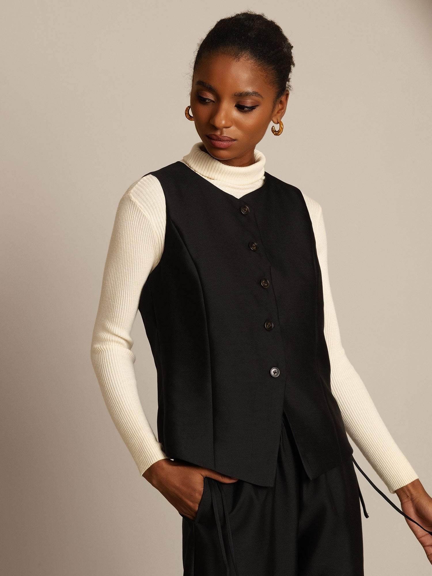 [Nero] SilkSilky-IT 32Momme Seta Womens Vest 005,