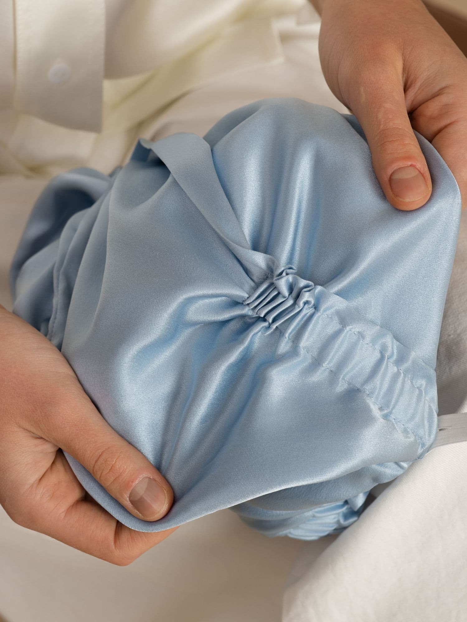 [Blu Acciaio] SilkSilky-IT 22Momme Cuffia di seta 005