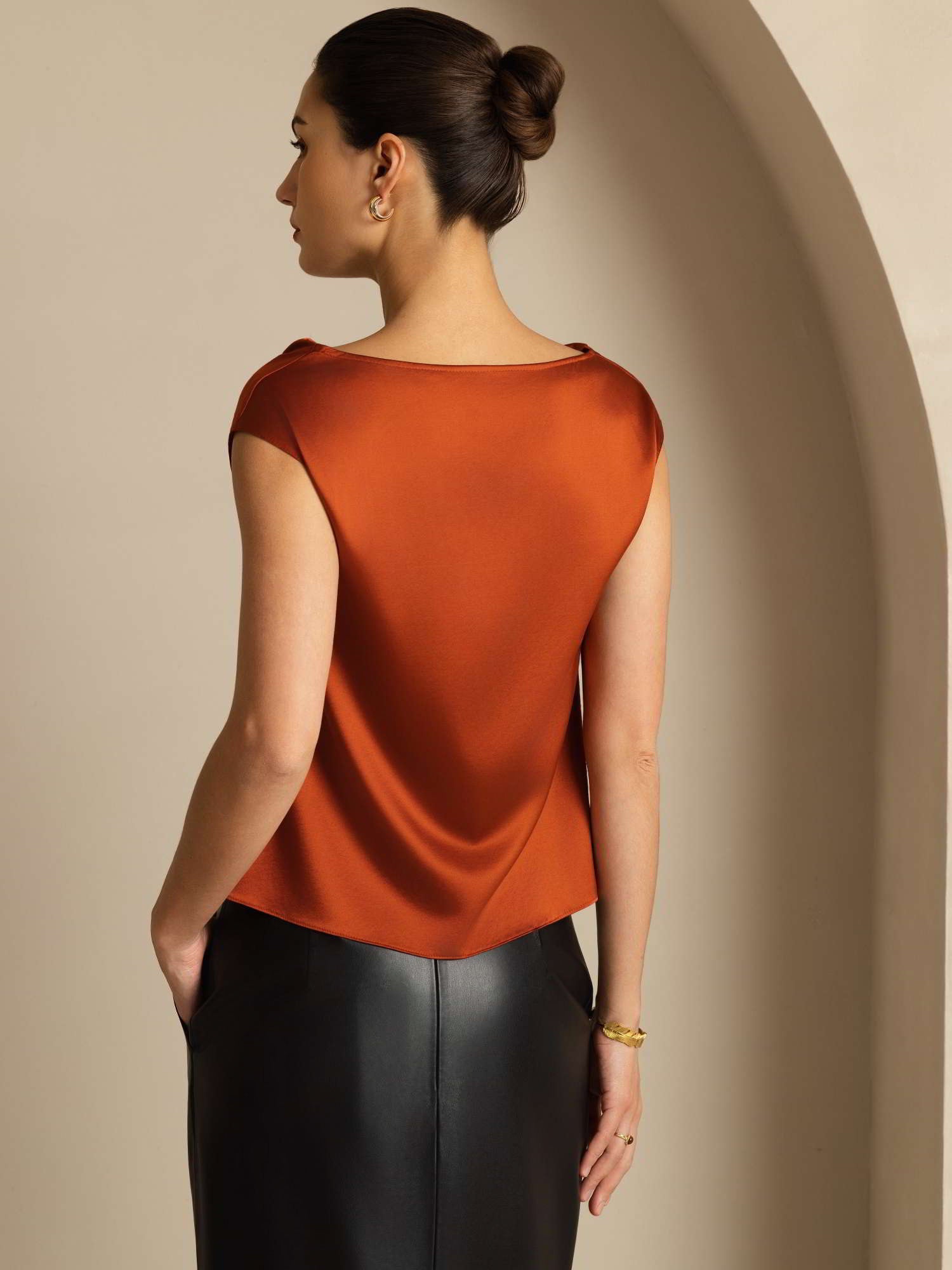 [Caramello] SilkSilky-IT 19Momme Seta Senza maniche Collo drappeggiato Magliette donna 002