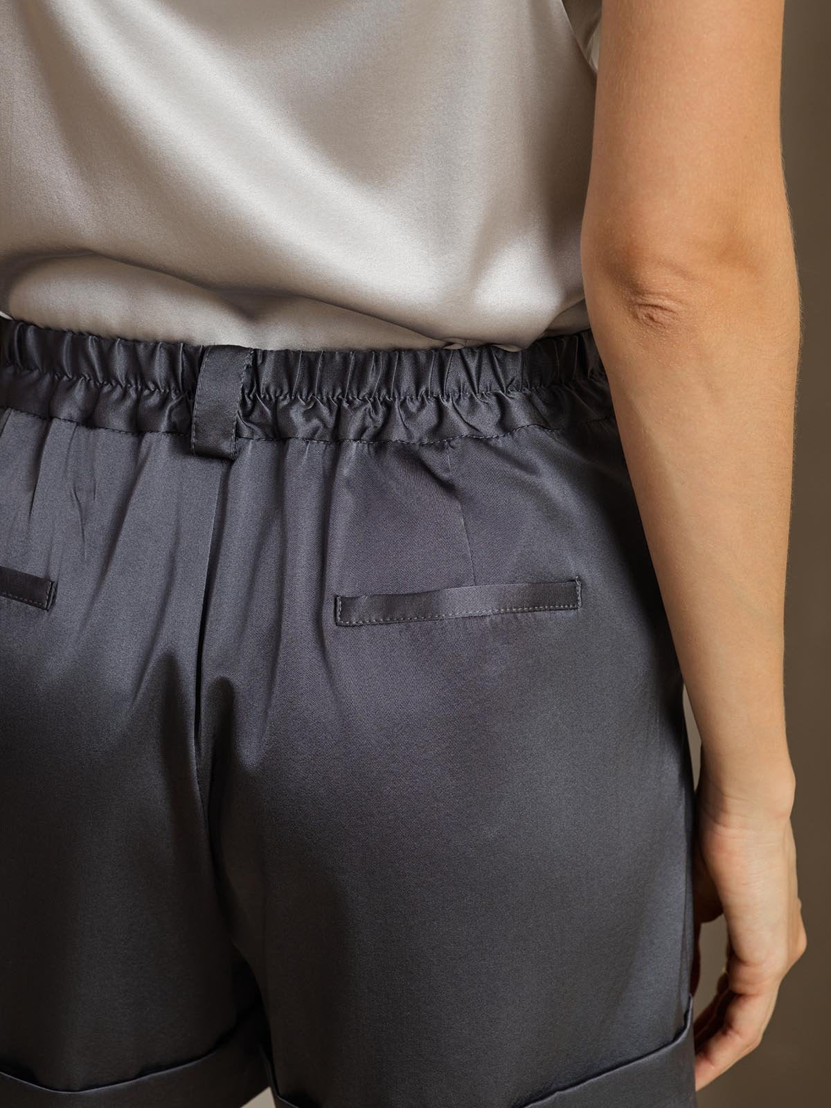 [Grigio Scuro] SilkSilky-IT 19Momme Seta Womens Shorts 005