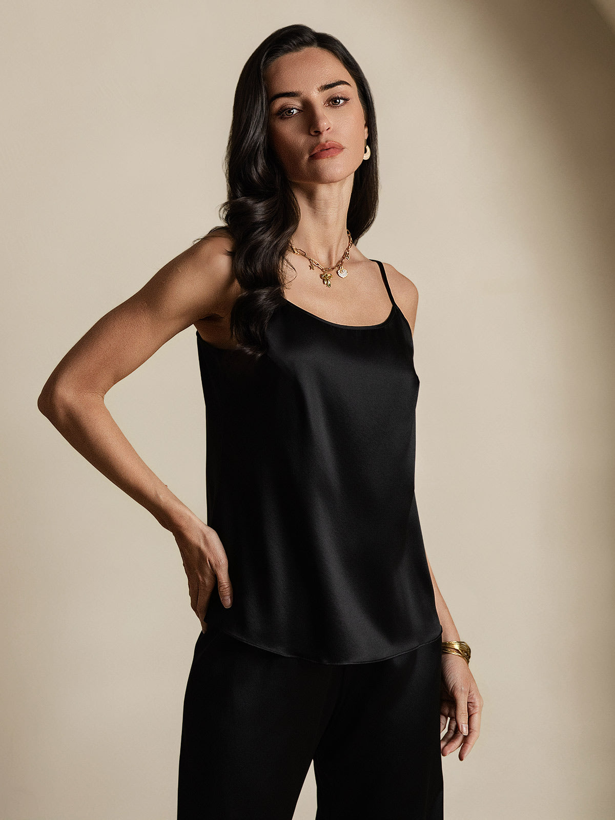 [Nero] SilkSilky-IT 19Momme Tirantes Finos Scollo A Coppa Cami 005