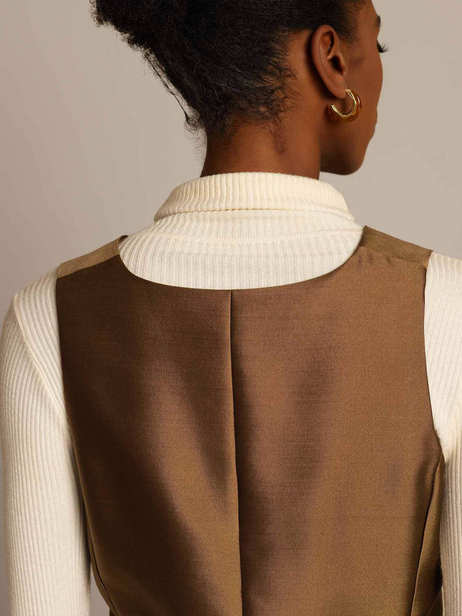 [Bronzo] SilkSilky-IT 32Momme Seta Womens Vest 001,