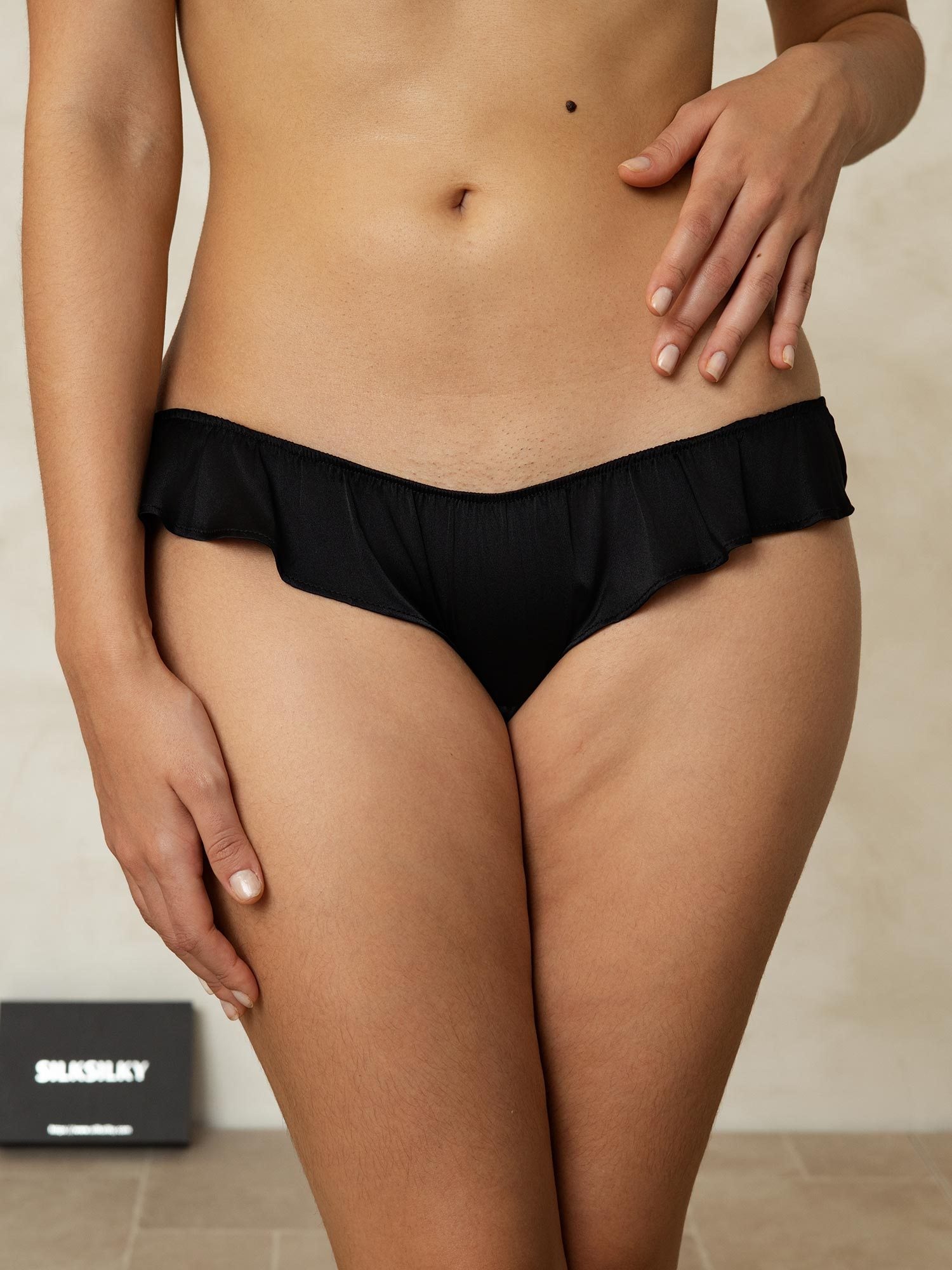 [Nero] SilkSilky-IT 19Momme Seta Panty 004