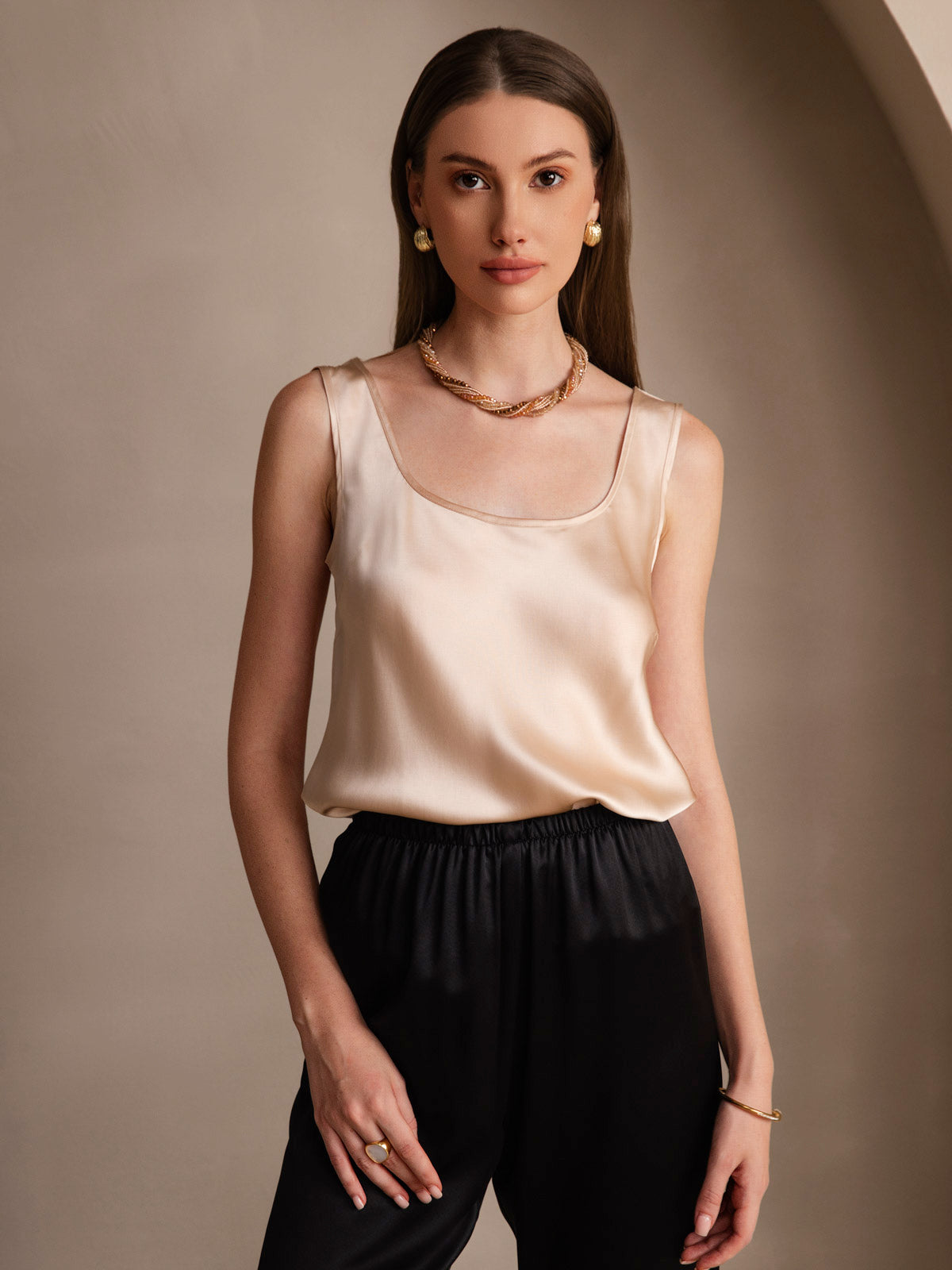 [Champagne] SilkSilky-IT 19Momme Seta Collo a U Cami 001