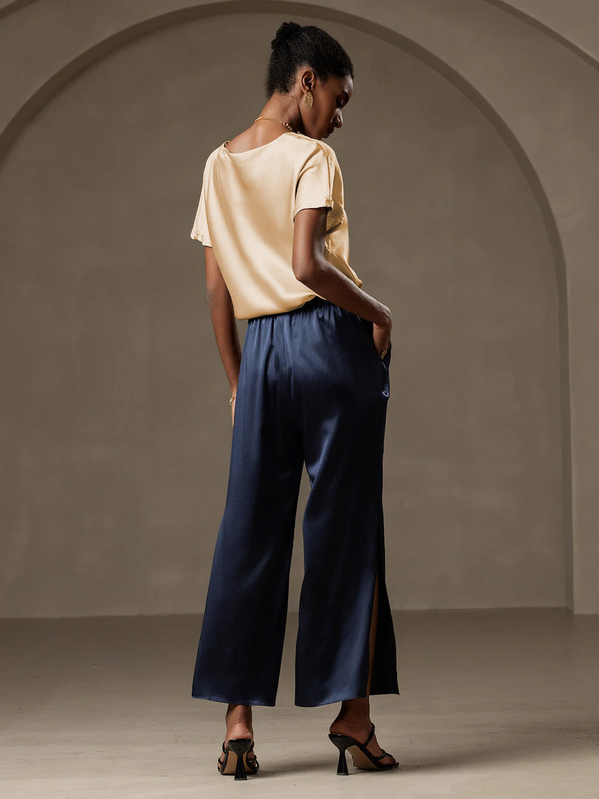 [Champagne] SilkSilky-IT 19Momme Seta Womens T-Shirt 006