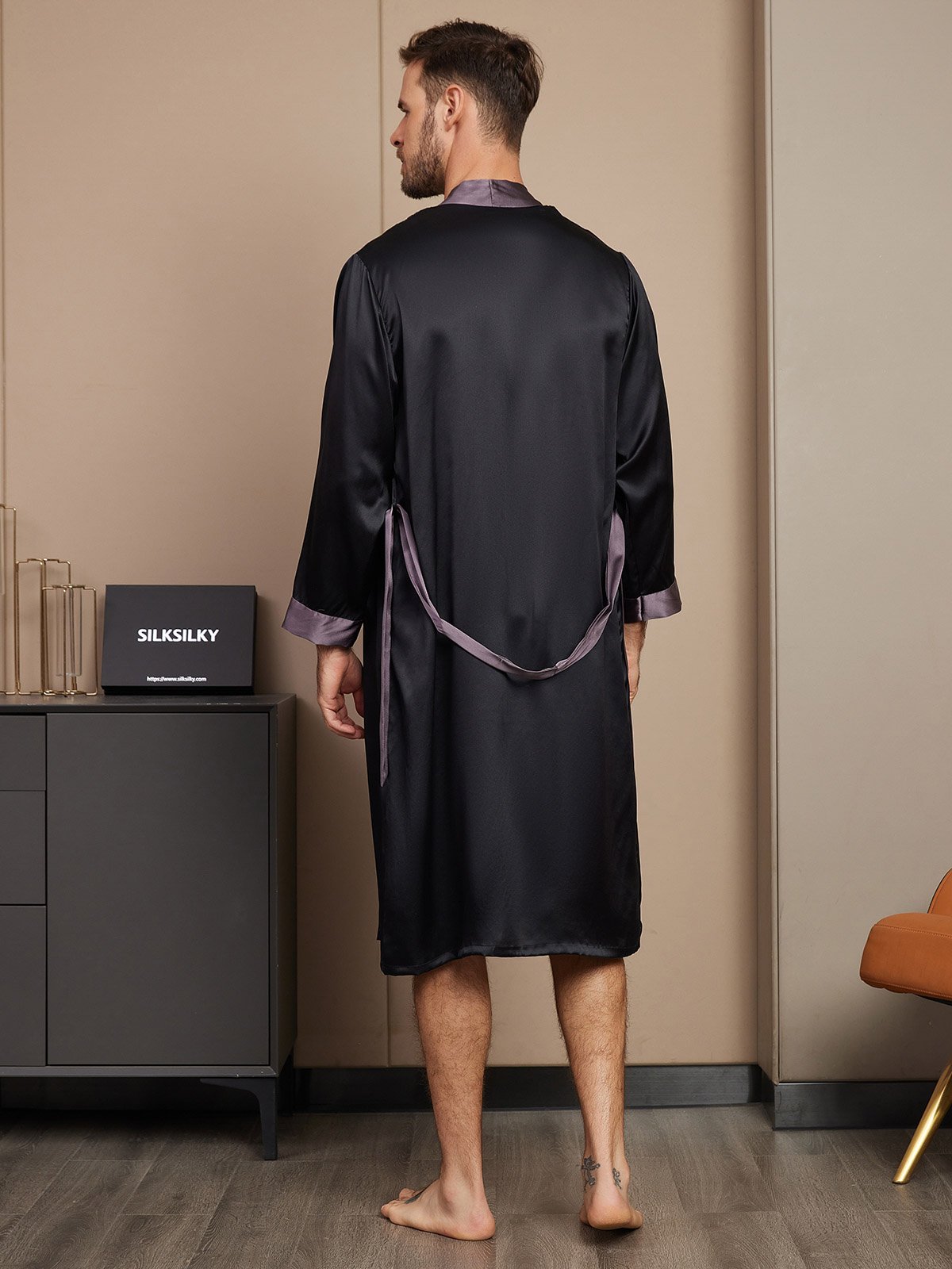 SilkSilky IT Seta pura Manica lunga Mens Robe Nero 002