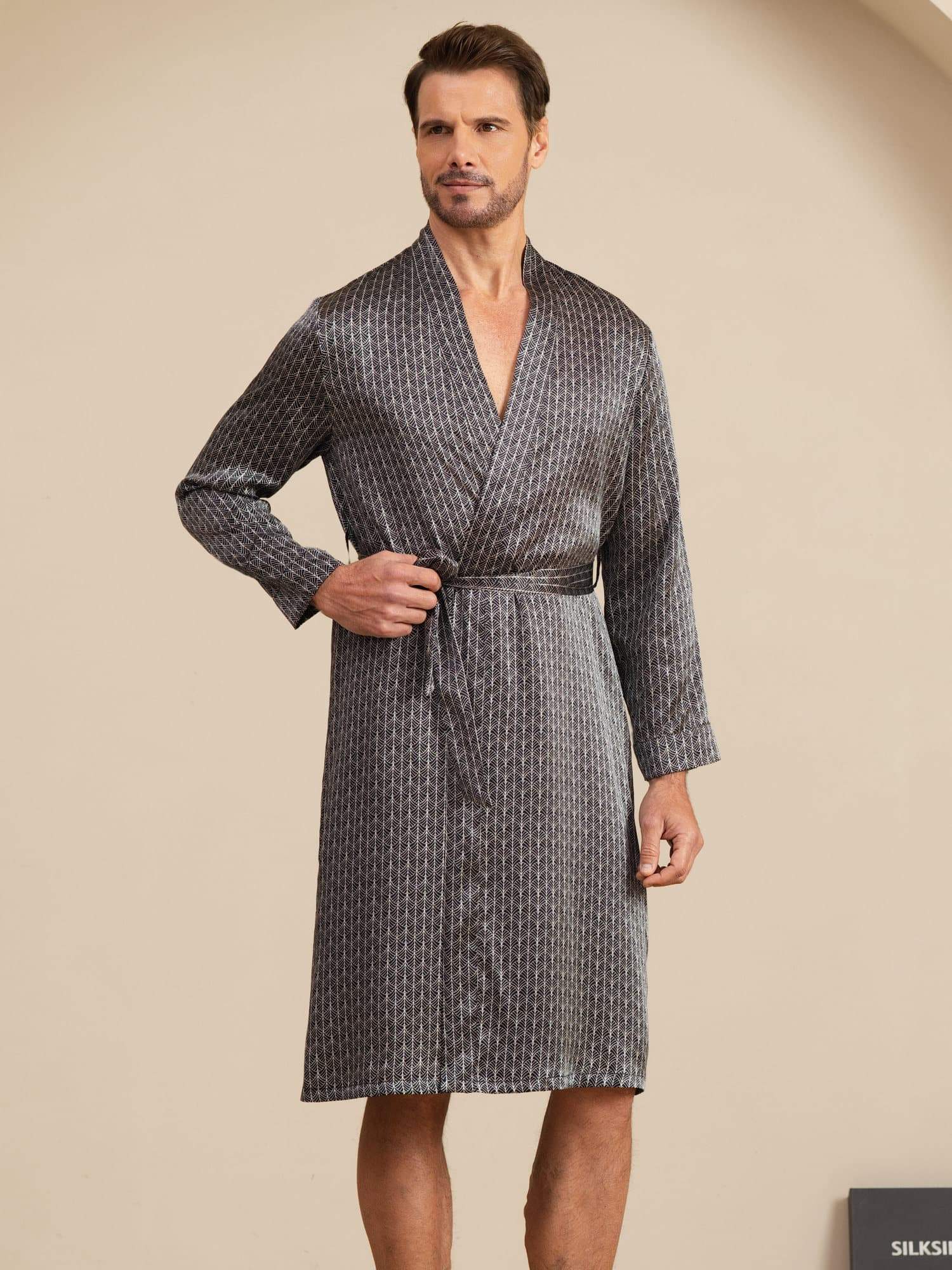 [Ginkgo Nero] SilkSilky-IT Long Sleeve V Neck Vestaglia da uomo 001