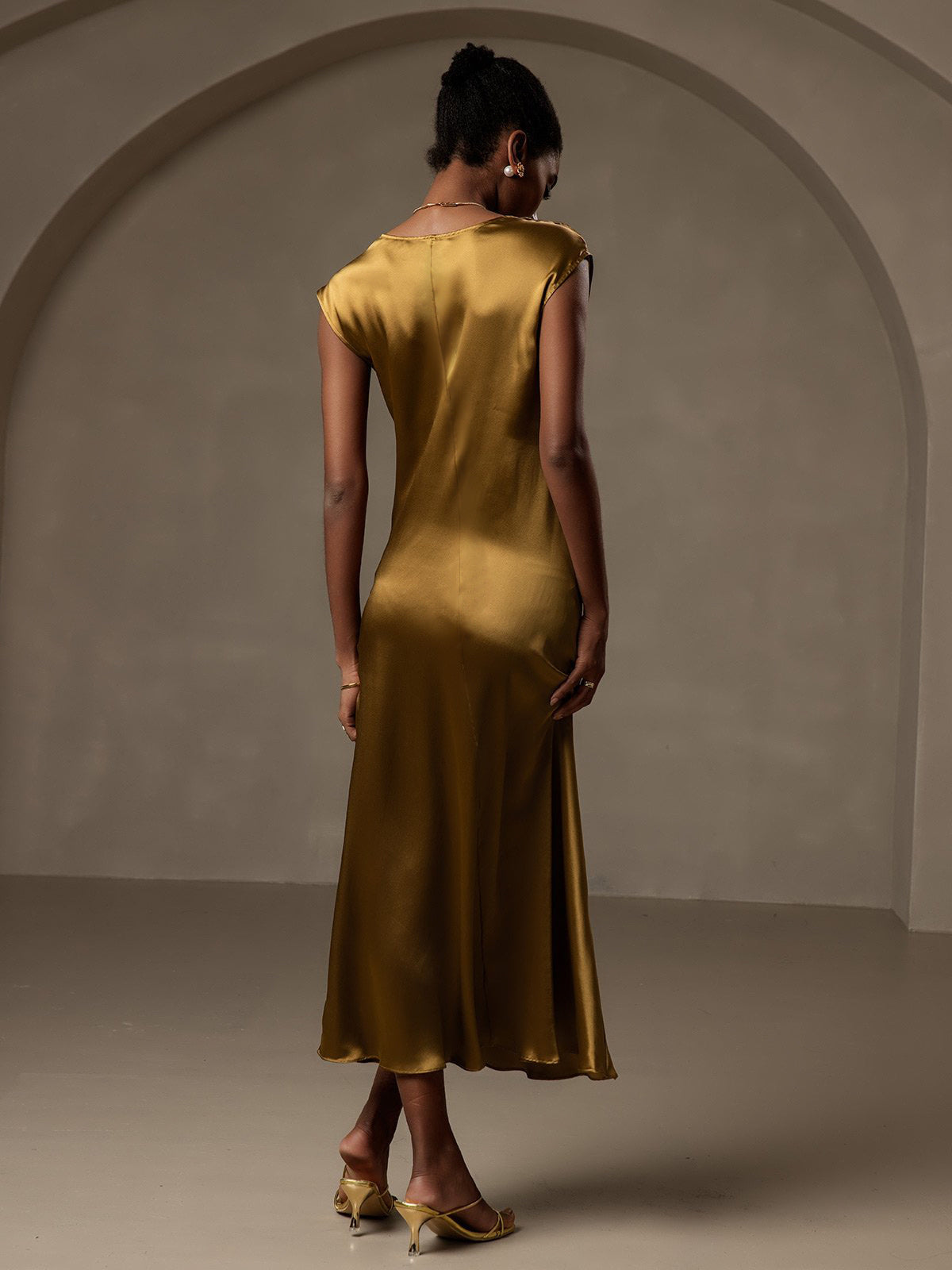 [Marrone] SilkSilky-IT 19Momme Seta Dress 002
