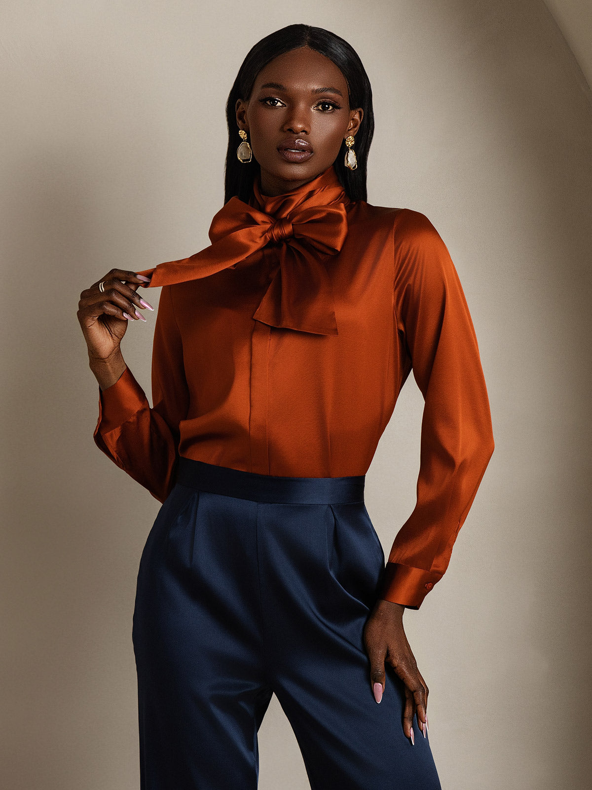 [Caramello] SilkSilky-IT 19Momme Seta Manica lunga Blouse 001