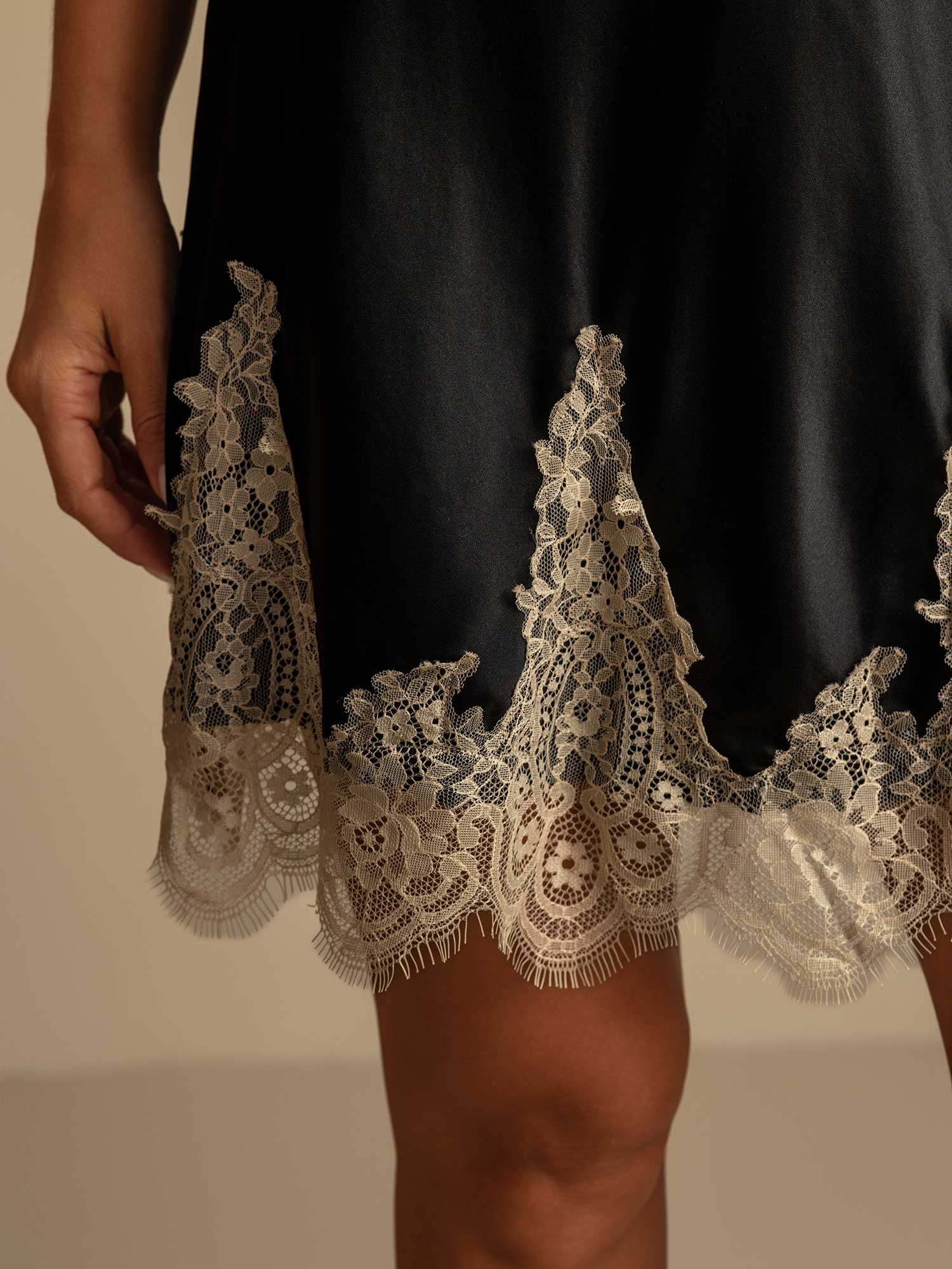 [Nero+Beige] SilkSilky-IT Seta pura Nightgown 005,