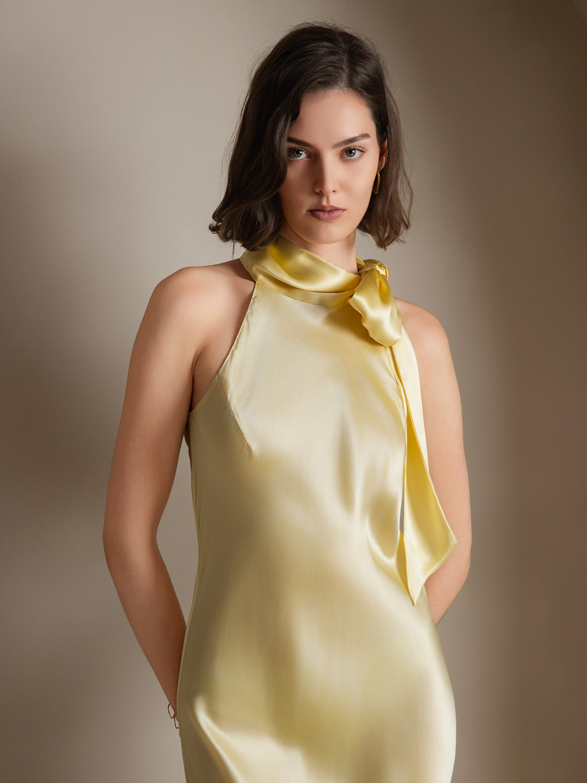 SilkSilky-IT 19Momme Seta Senza maniche Nodo al collo Vestiti da donna GialloChiaro 003