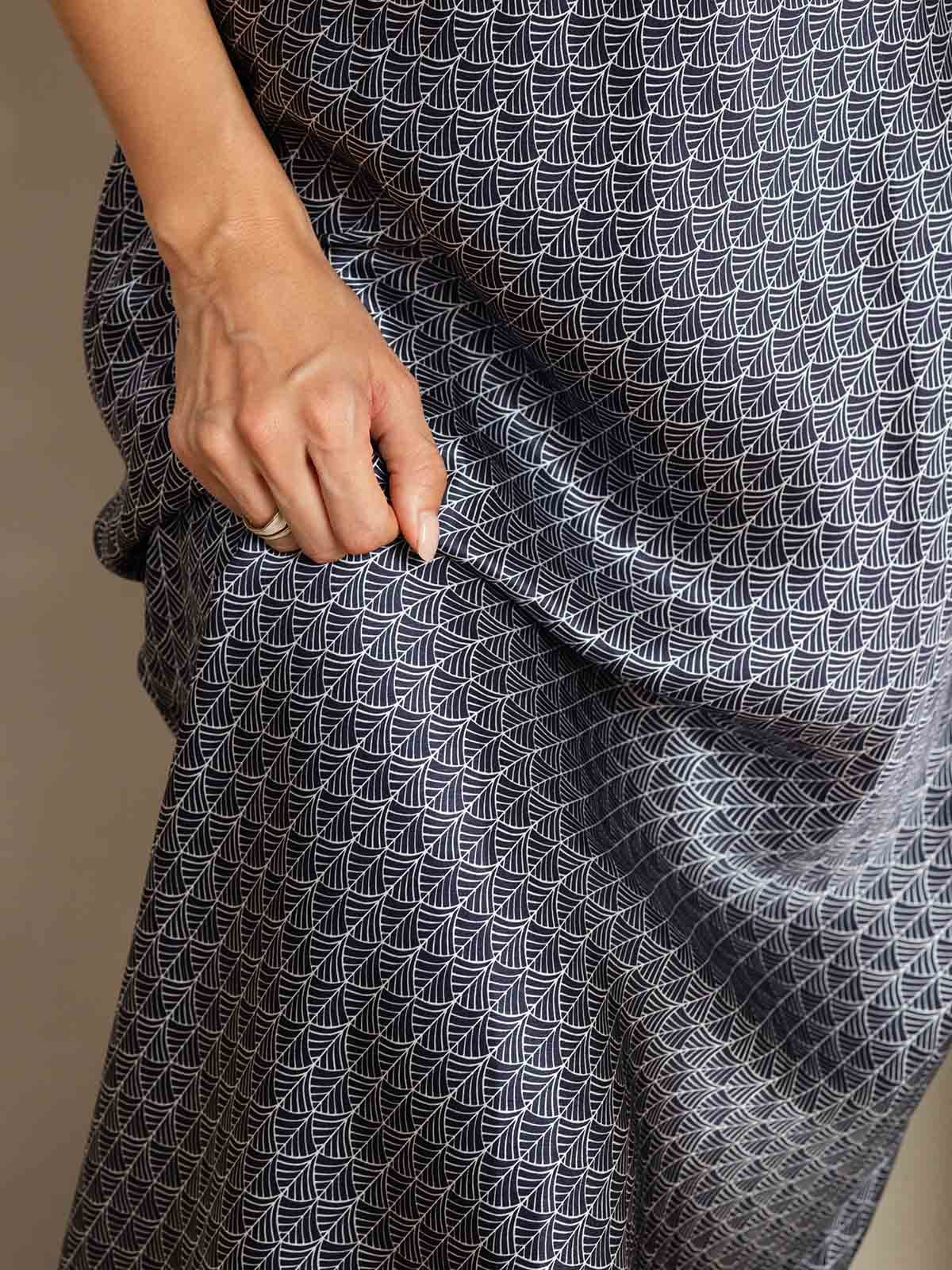 [Ginkgo Blu Navy] SilkSilky-IT 19Momme Seta Dress 007