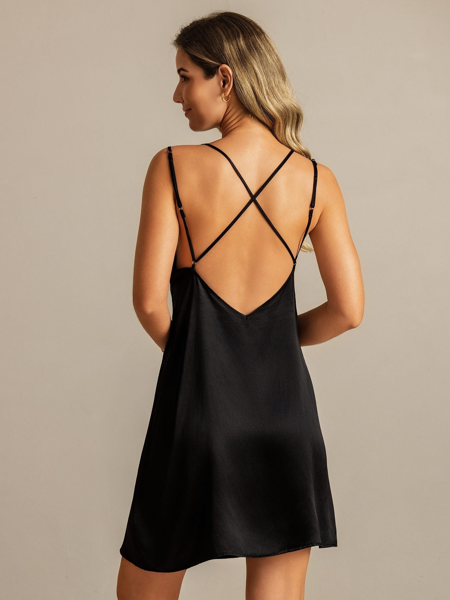 [Nero] SilkSilky-IT Spaghetti Strap V Neck Camicia da notte 002