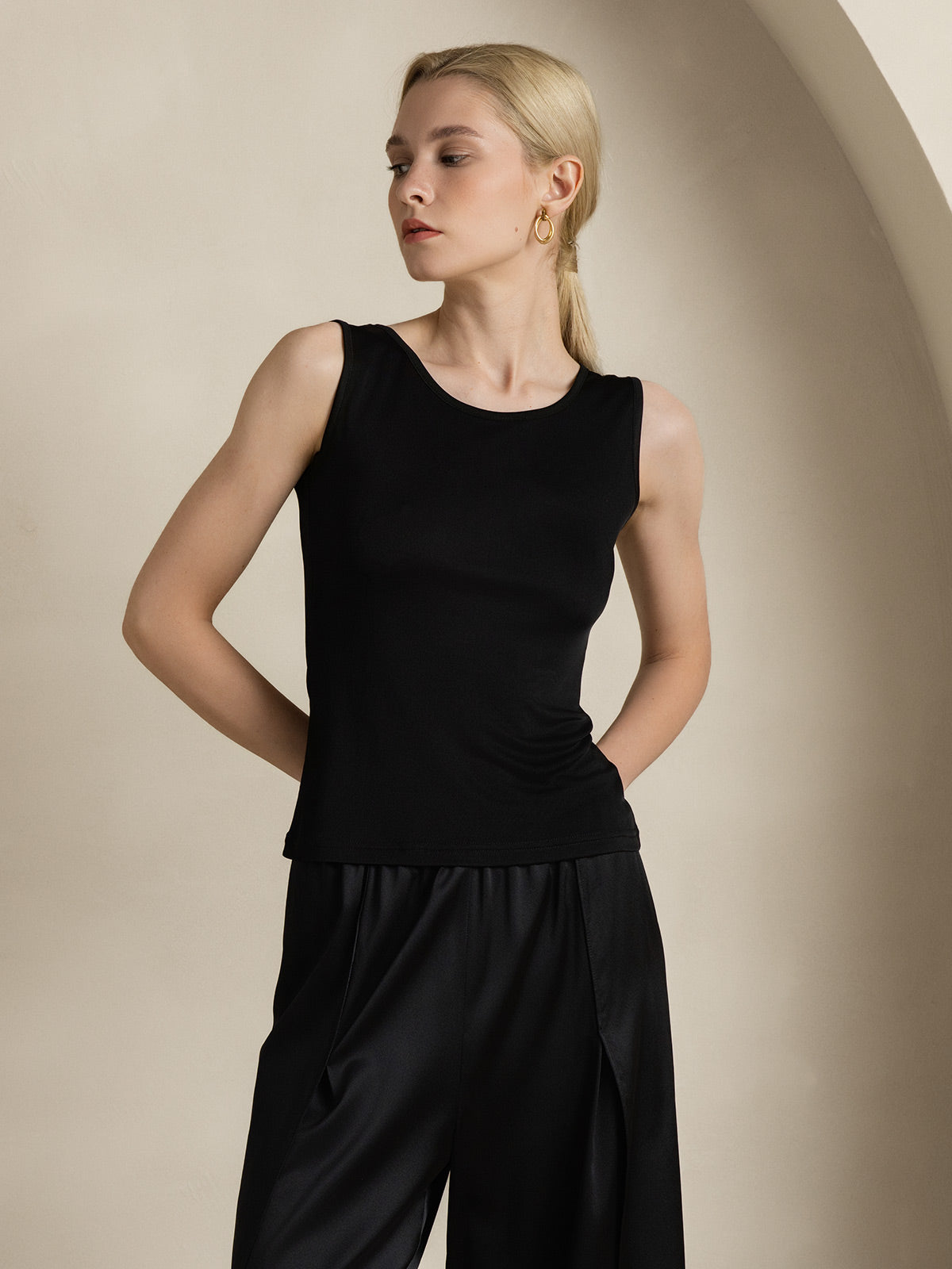 [Nero] SilkSilky-IT Maglia di seta Senza maniche Round Neck Magliette donna 006