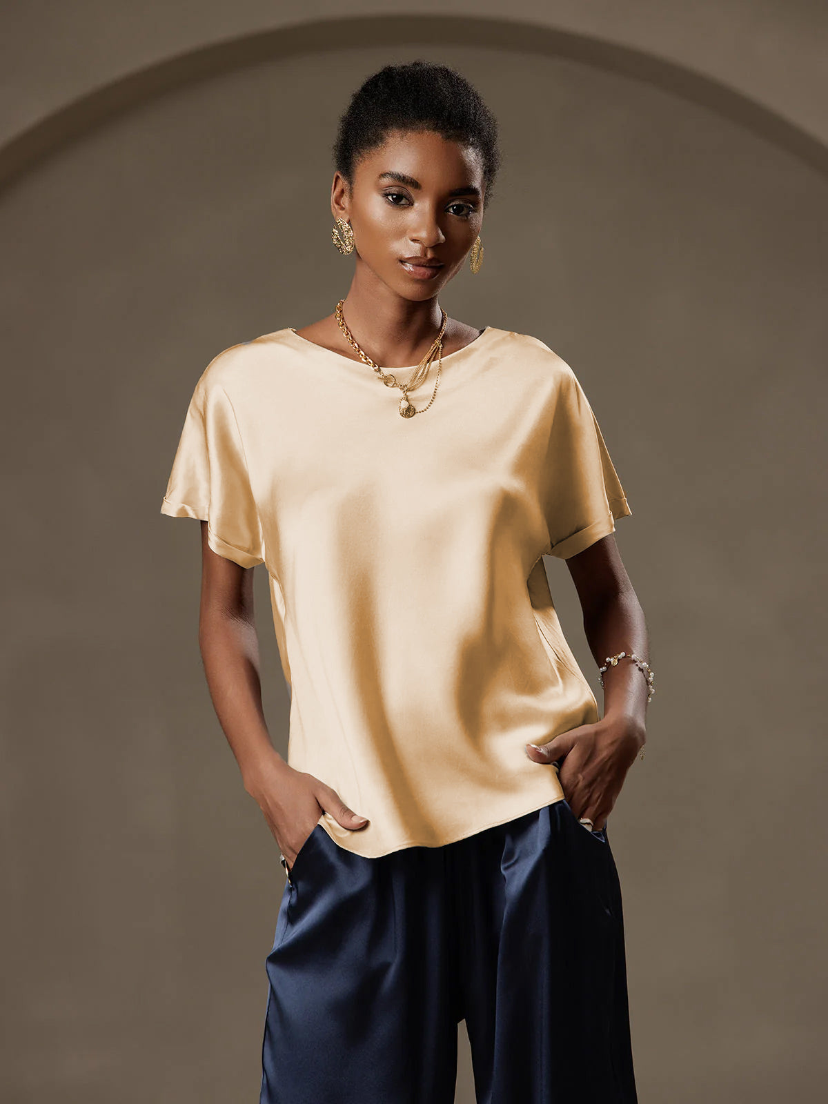 [Champagne] SilkSilky-IT 19Momme Seta Womens T-Shirt 001