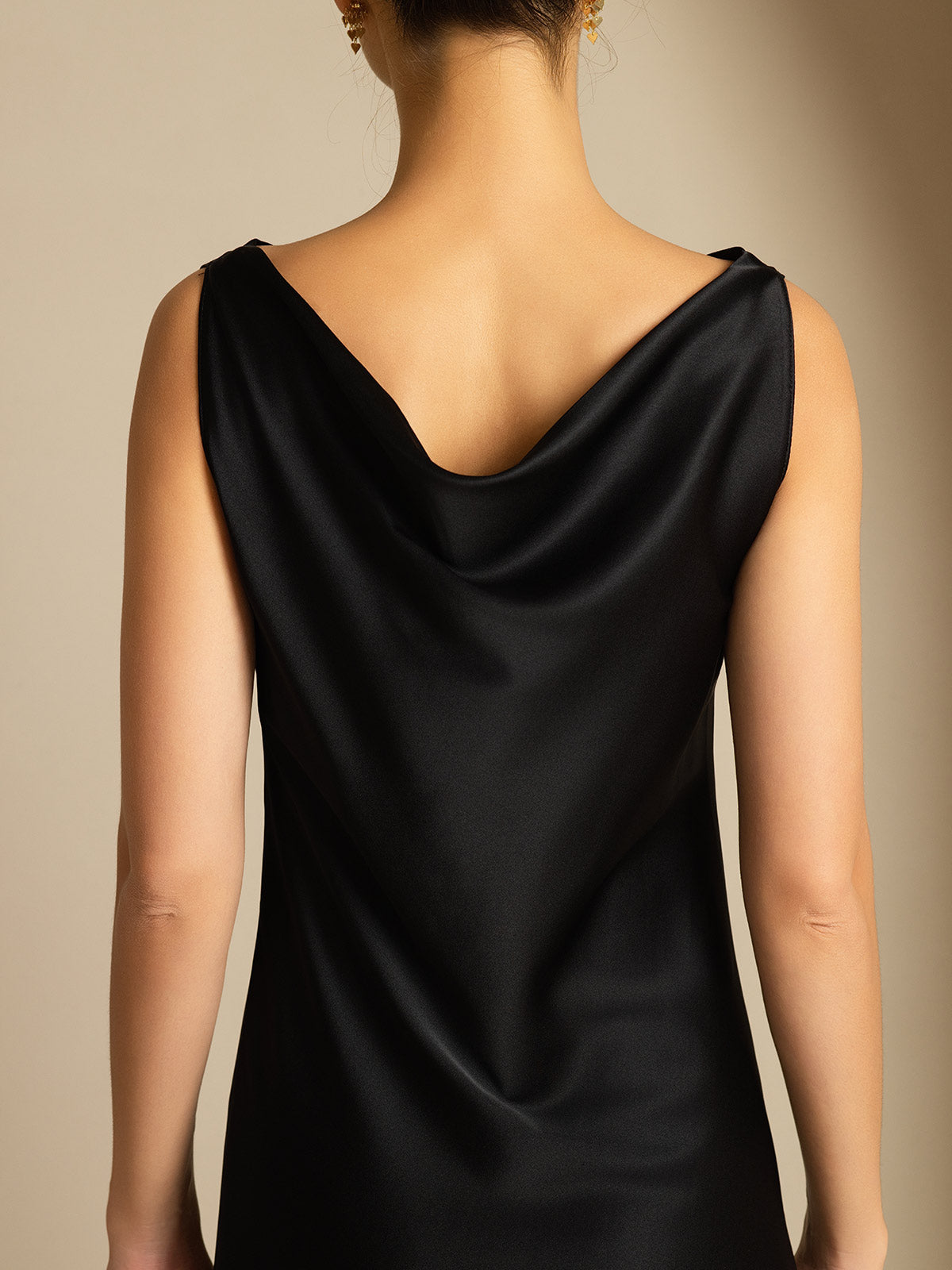 [Nero] SilkSilky-IT 19Momme Seta Collo drappeggiato Vestiti da donna 004