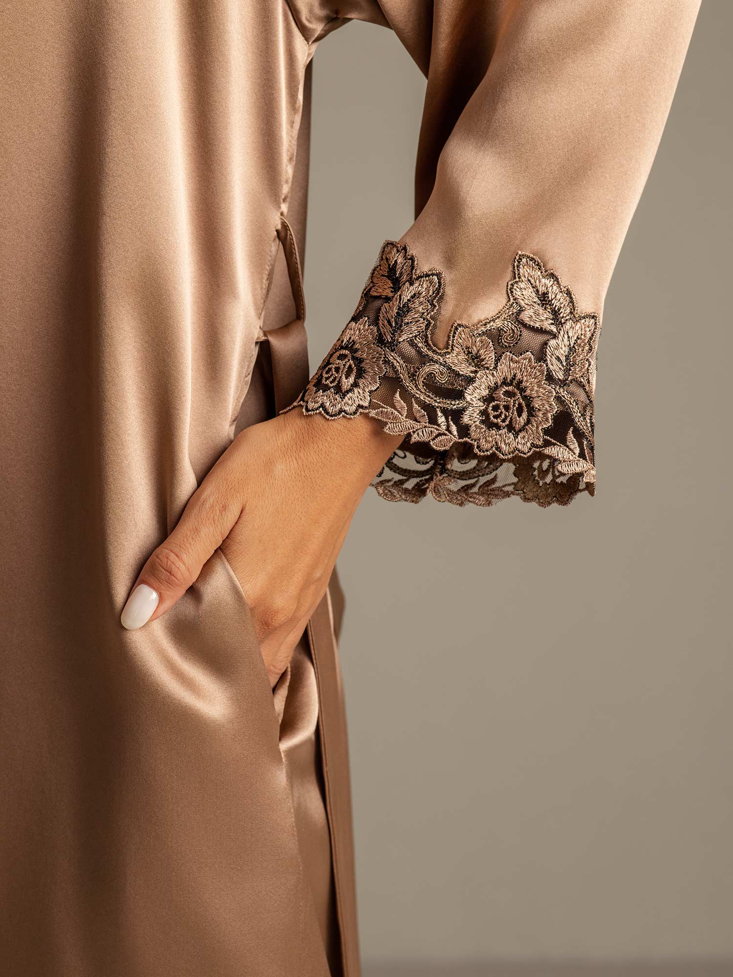 [Marrone] SilkSilky-IT A tre quarti Nightgown&Robe Set 005