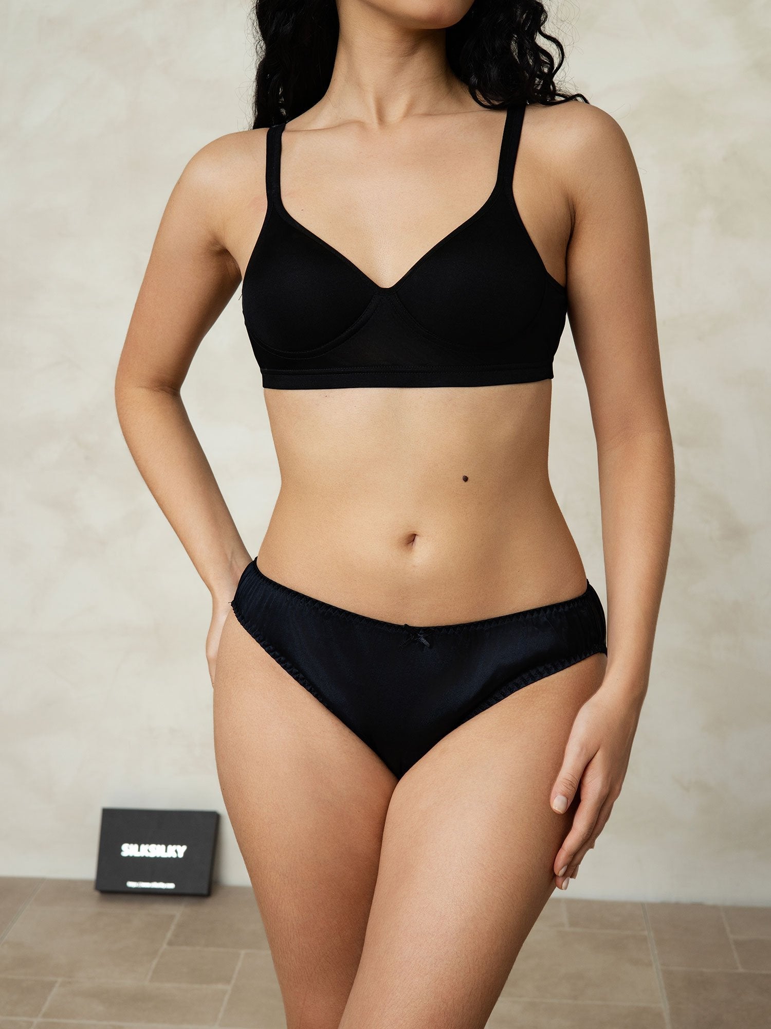 [Nero] SilkSilky-IT Seta pura Panty 004