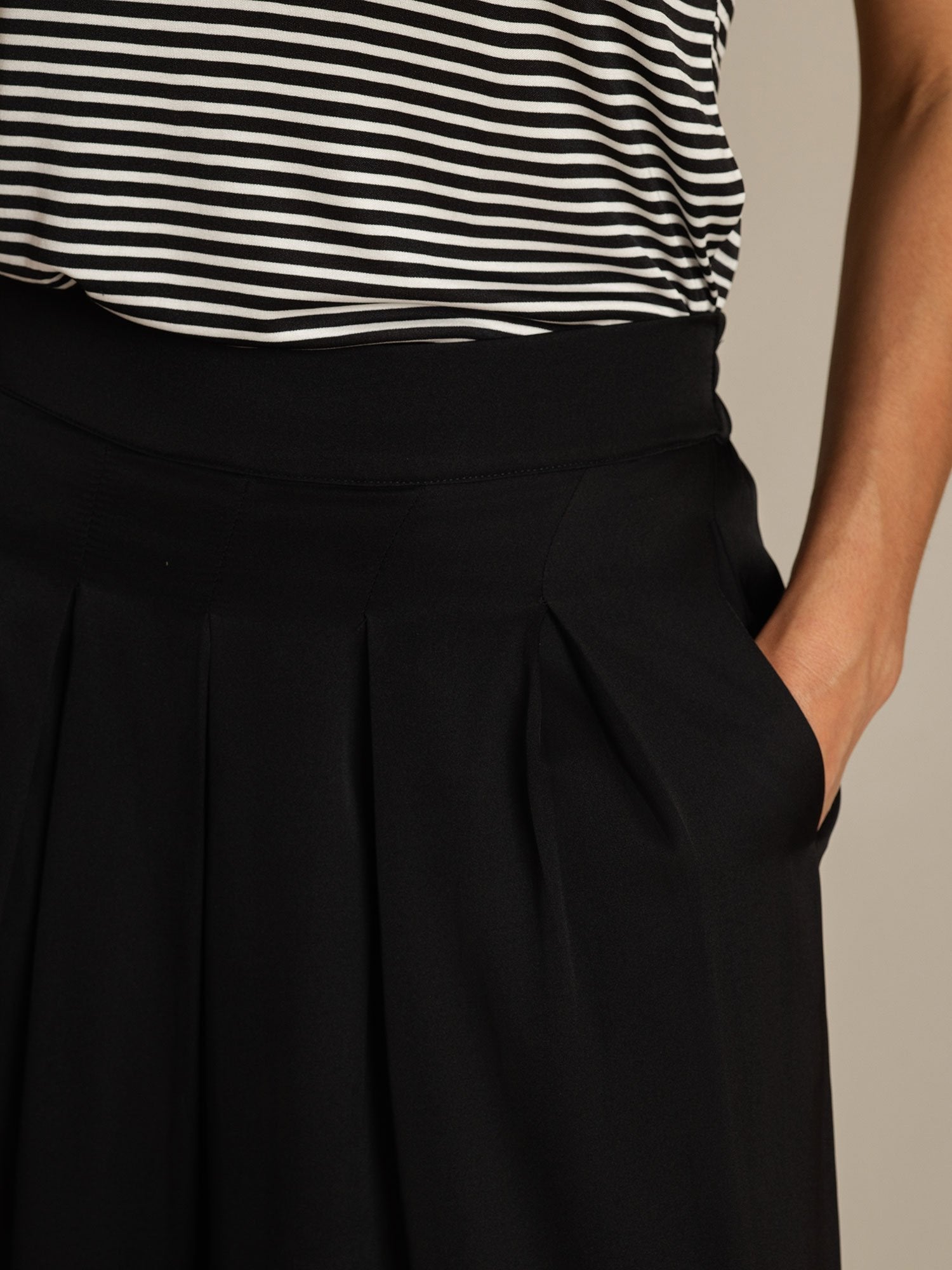 [Nero] SilkSilky-IT 19Momme Seta Womens Pants 004