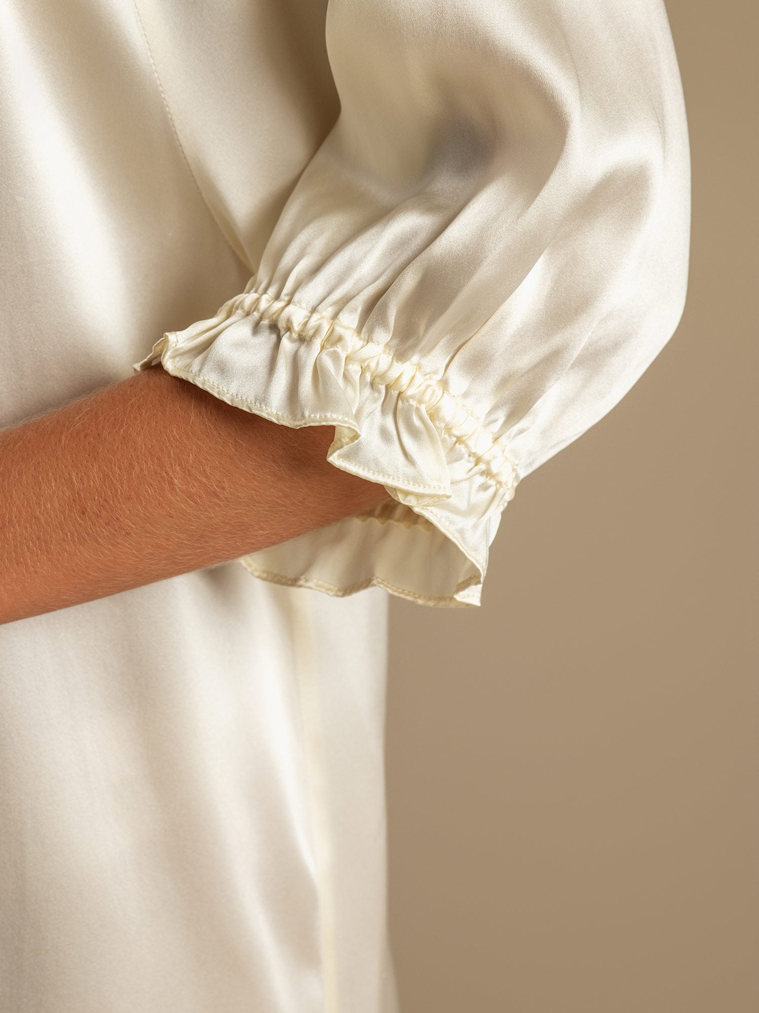 [Bianco] SilkSilky-IT Seta pura Nightgown 005