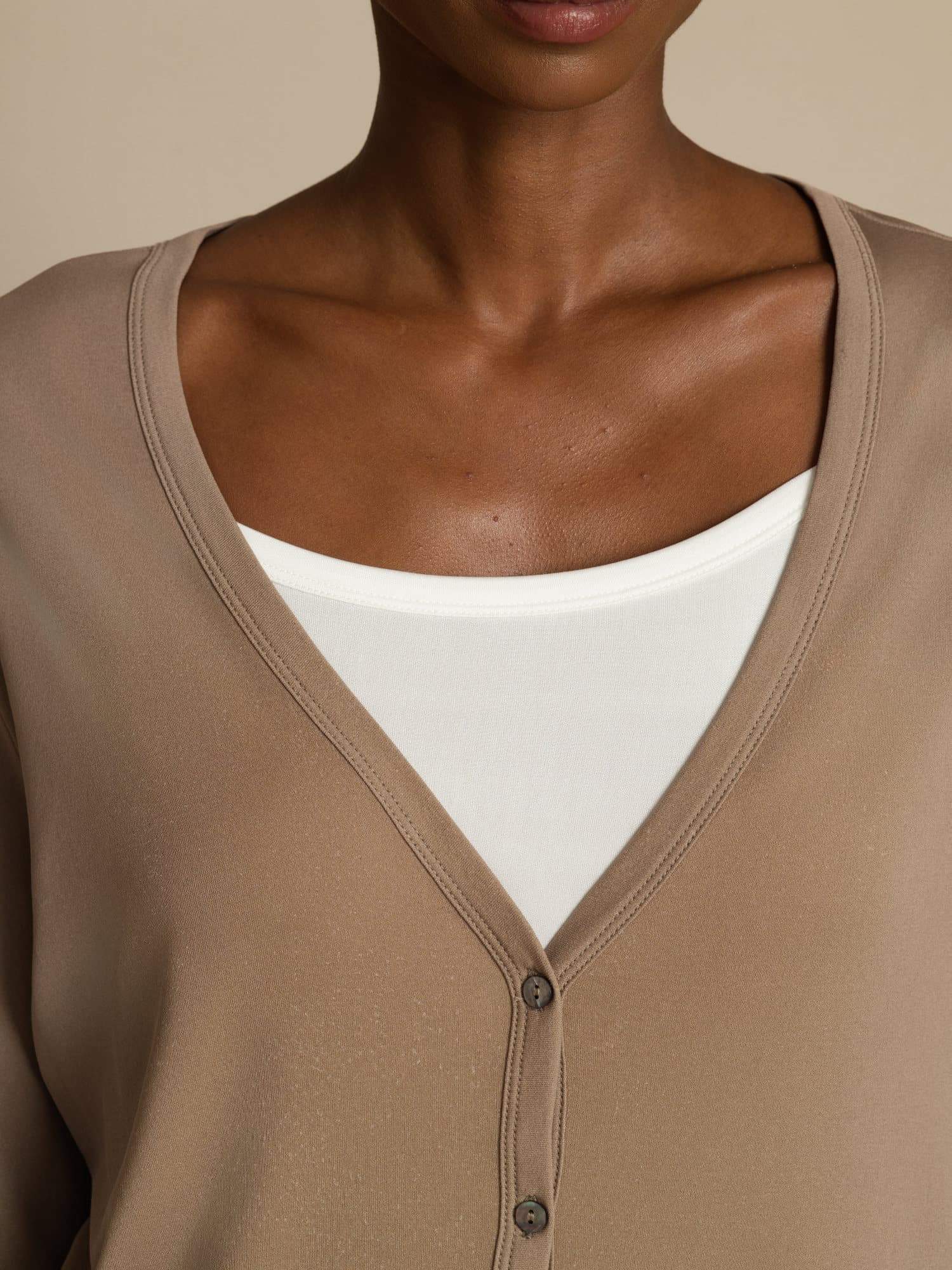 [MarroneChiaro] SilkSilky-IT 19Momme Seta Manica lunga Scollo a V Cardigan Donna 005