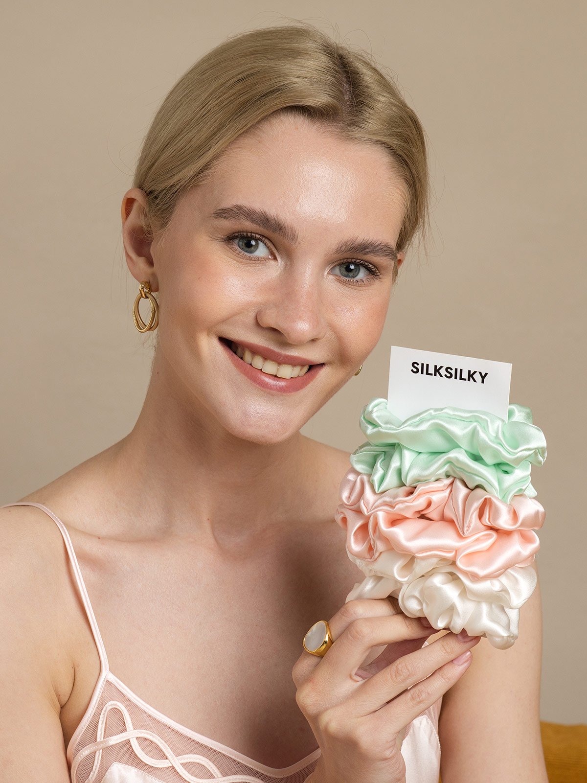 [Group2] SilkSilky-IT Scrunchie 003