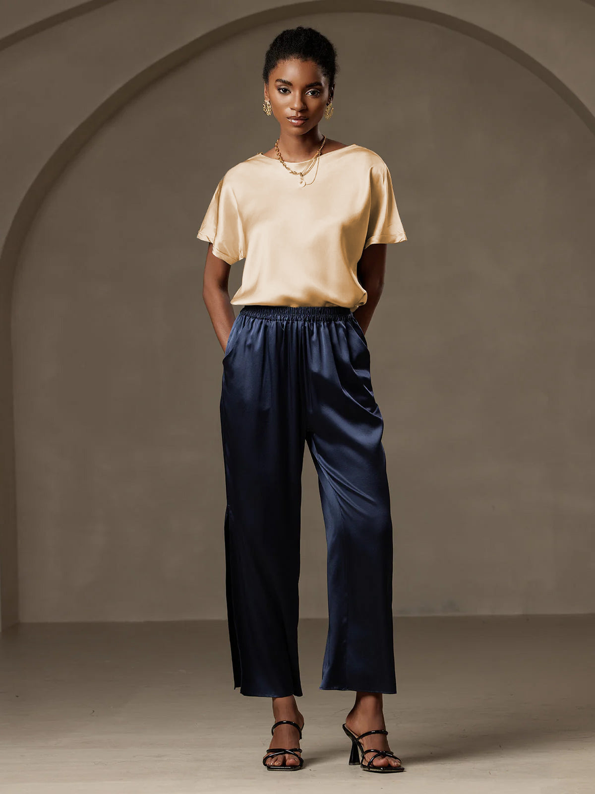 [Champagne] SilkSilky-IT 19Momme Seta Womens T-Shirt 005