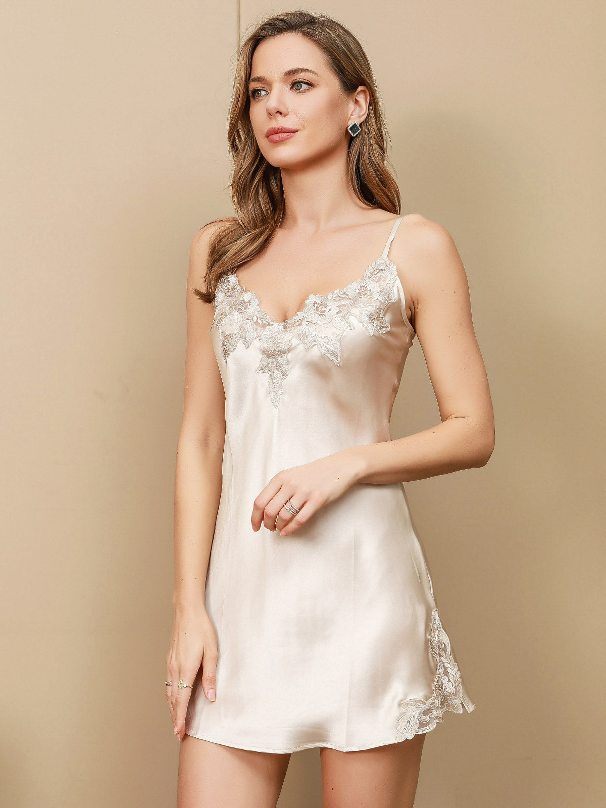 [Beige] SilkSilky-IT Tirantes Finos Scollo a V Camicia da notte 001