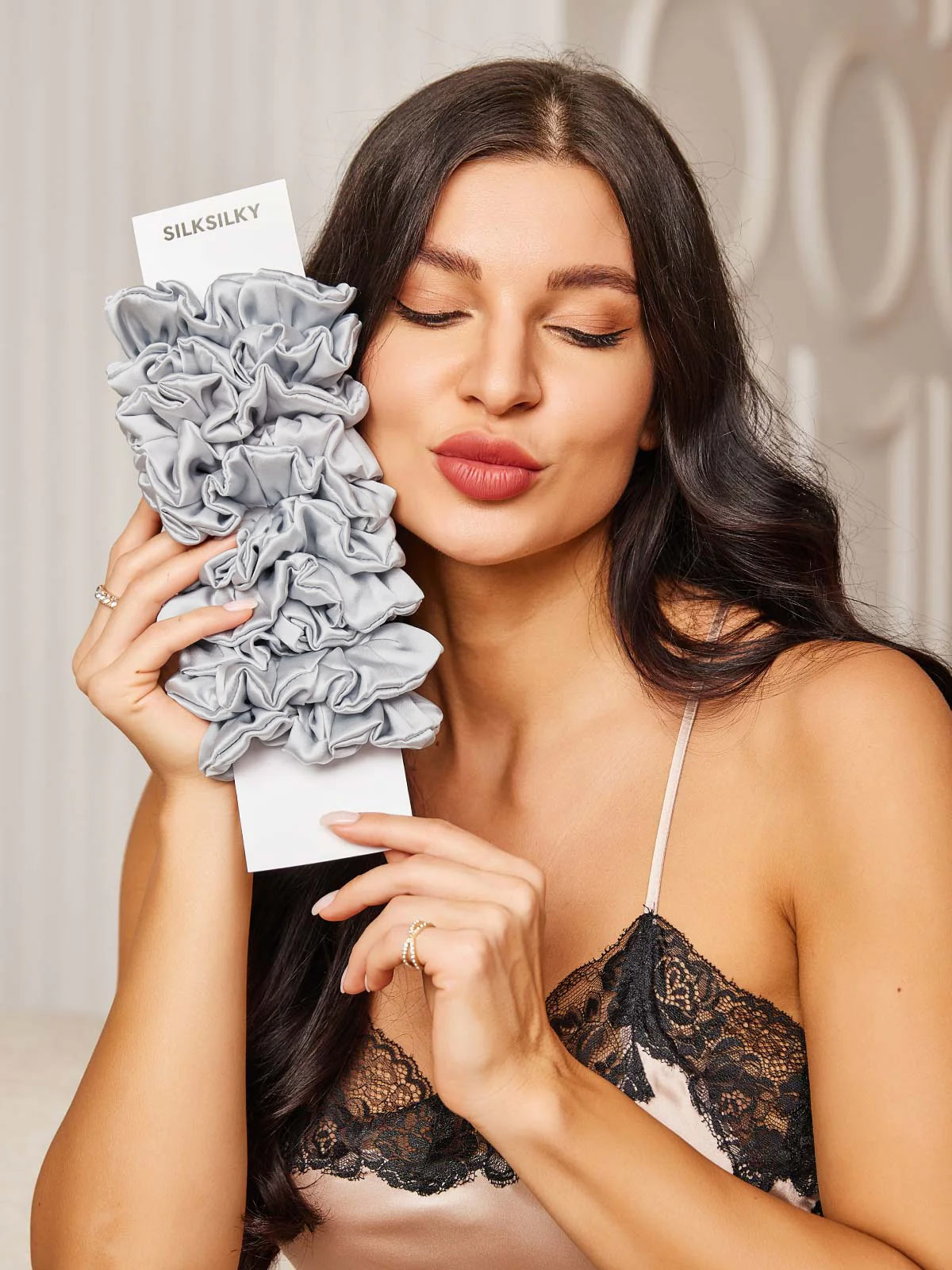 [Grigio Chiaro] SilkSilky-IT 19Momme Seta pura Scrunchie 002