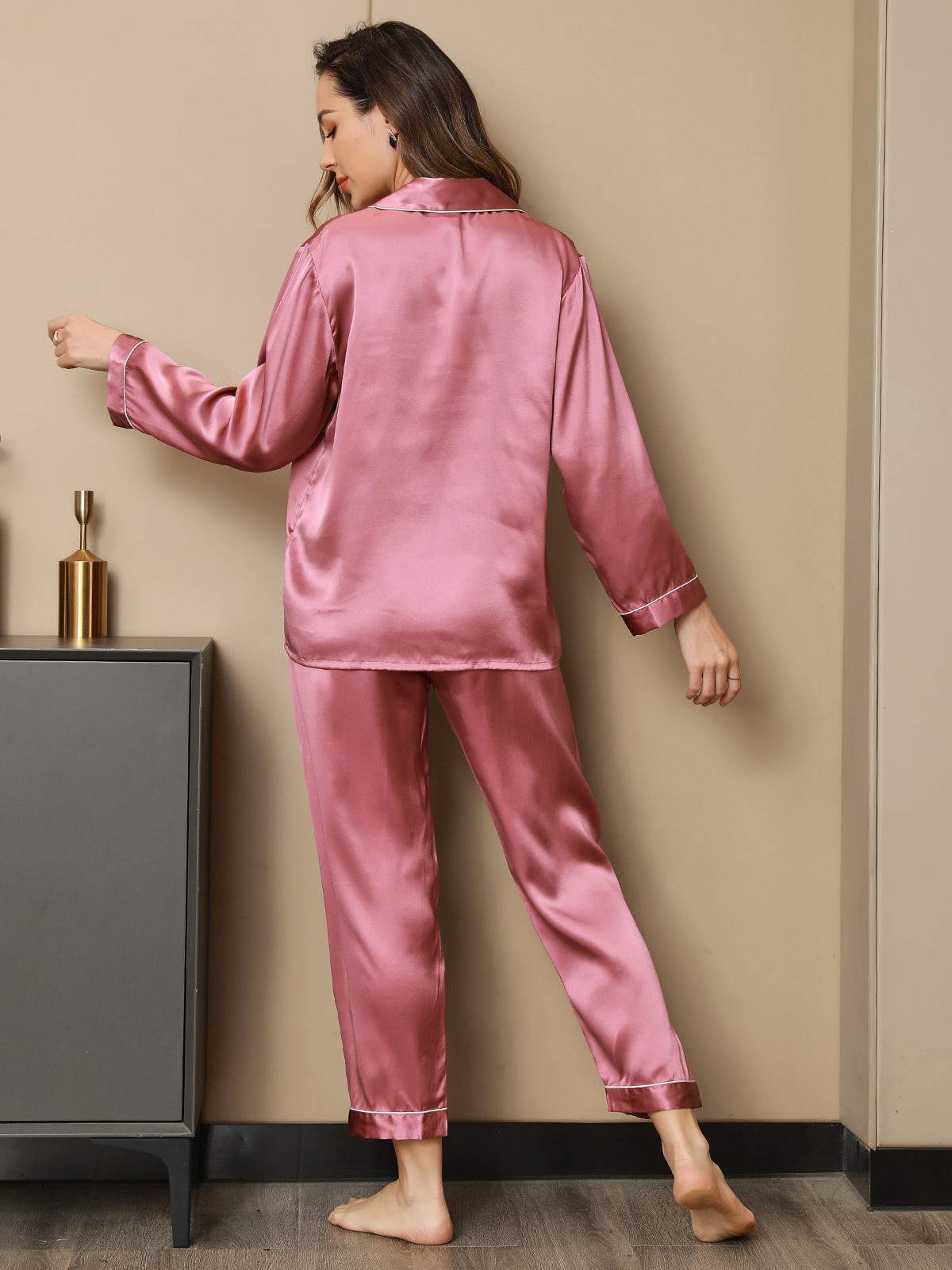 SilkSilky-IT Seta pura Manica lunga Collo risvolto dentellato Pigiami da donna MalvaPallido 002
