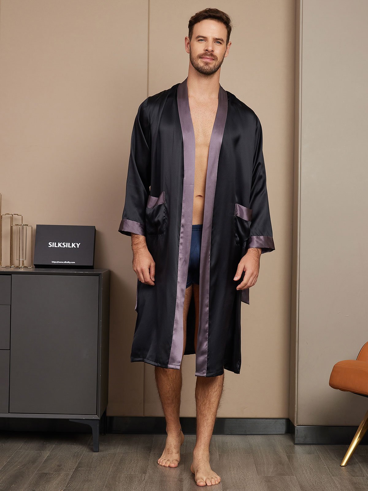 SilkSilky IT Seta pura Manica lunga Mens Robe Nero 001