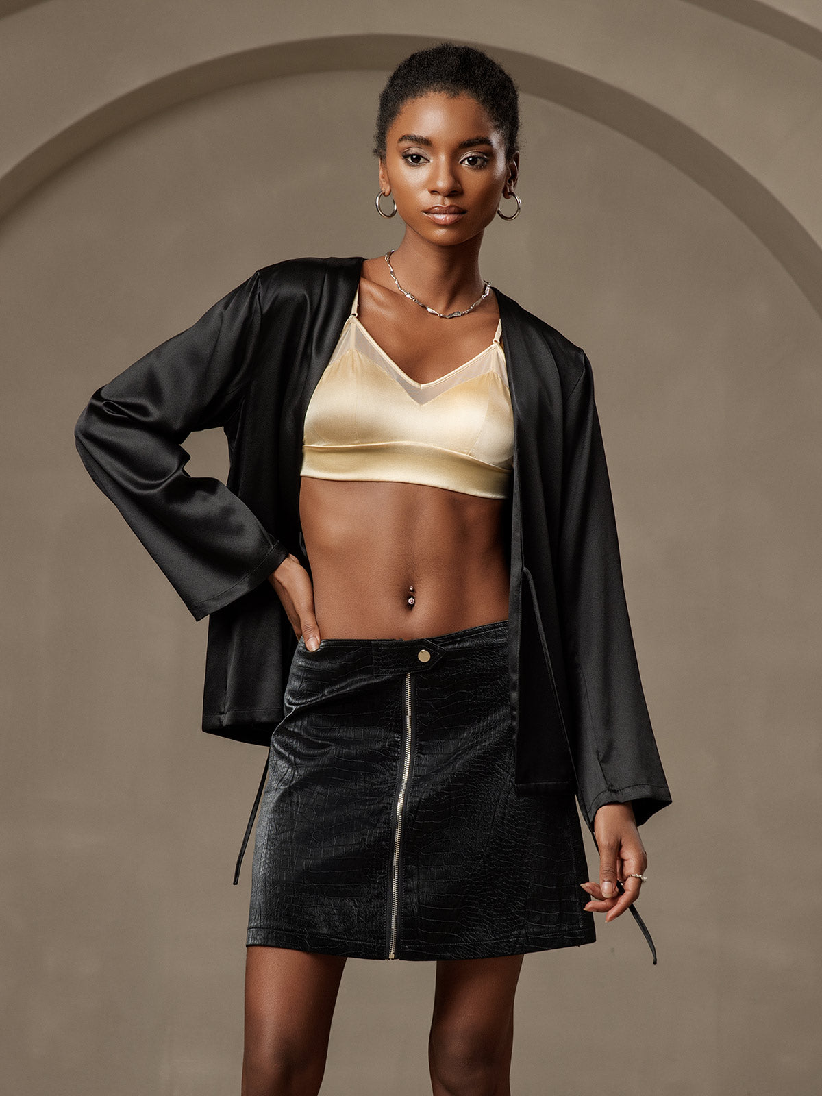[Nero] SilkSilky-IT 19Momme Seta Manica lunga Womens Outerwear 001