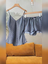 SilkSilky-IT Sleeveless V Neck Set di Bretelle video 001