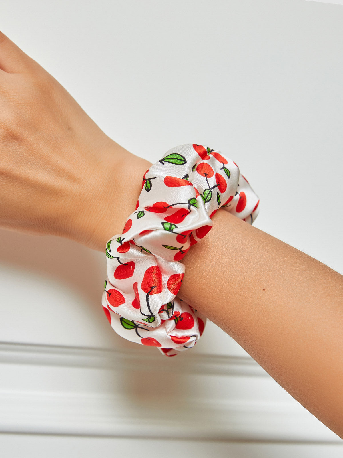 [Rosso] SilkSilky-IT 19Momme Seta pura Scrunchie 001