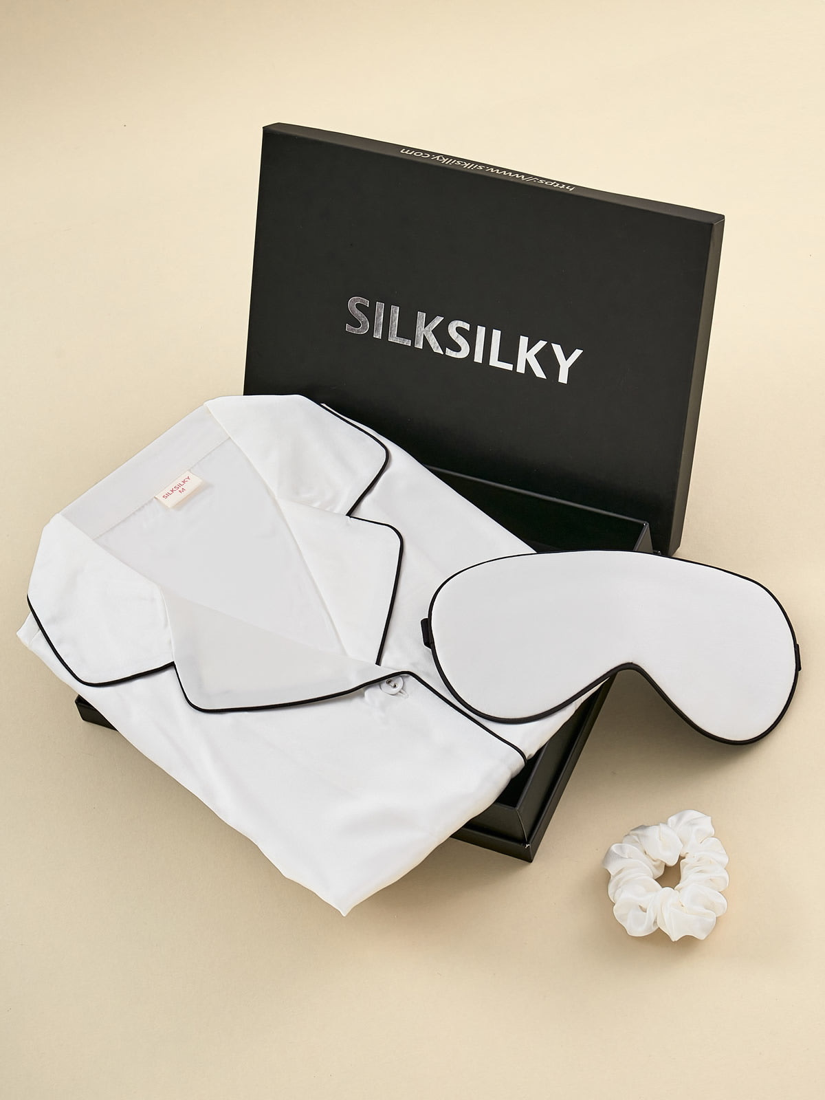 SilkSilky IT Seta pura Manica lunga Collo risvolto dentellato Pigiami da donna Bianco 001